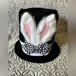 Men’s White Rabbit Costume Accessories